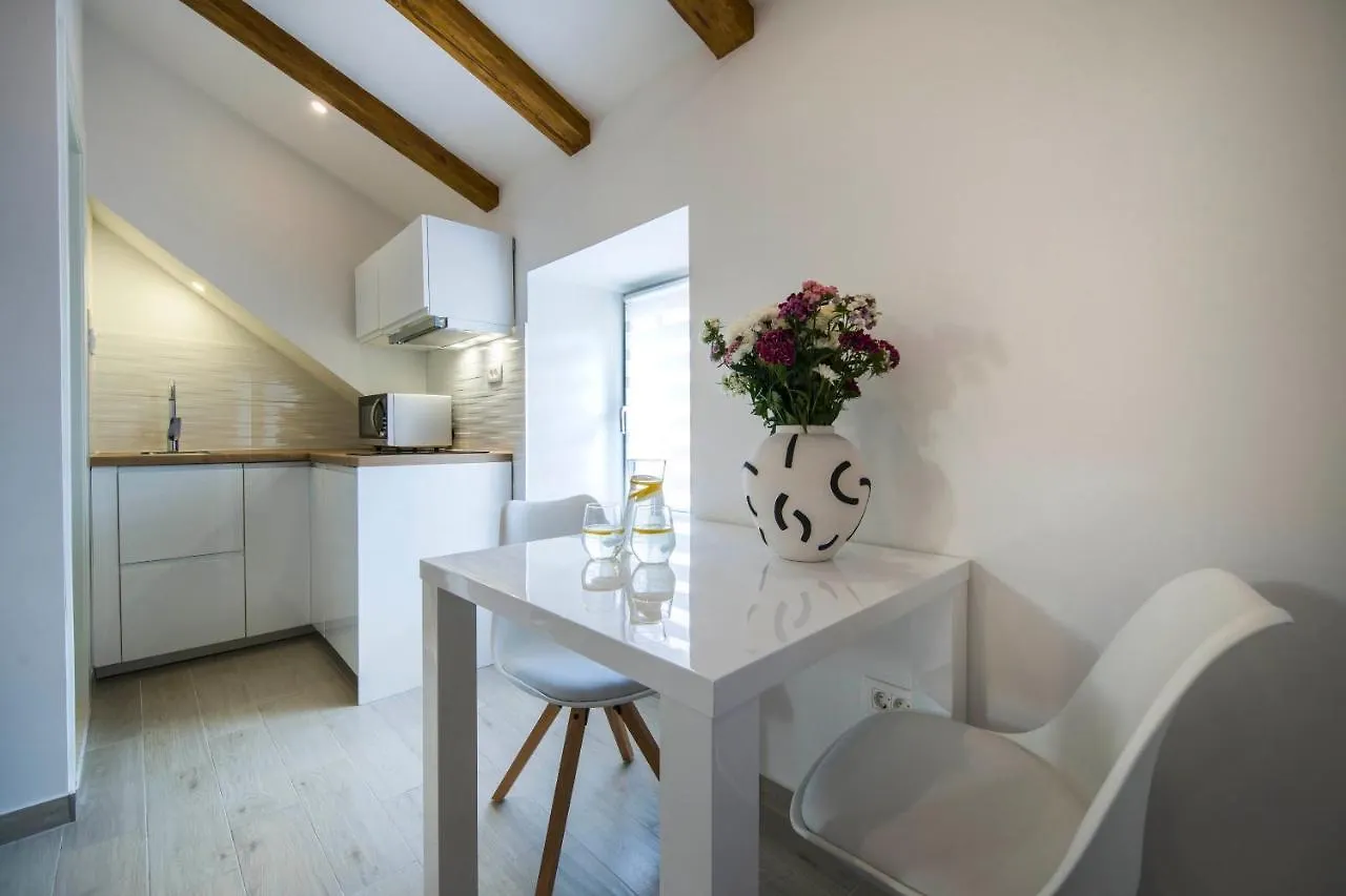 Mikula And Cvita Stone House Split 0*,  Croatia