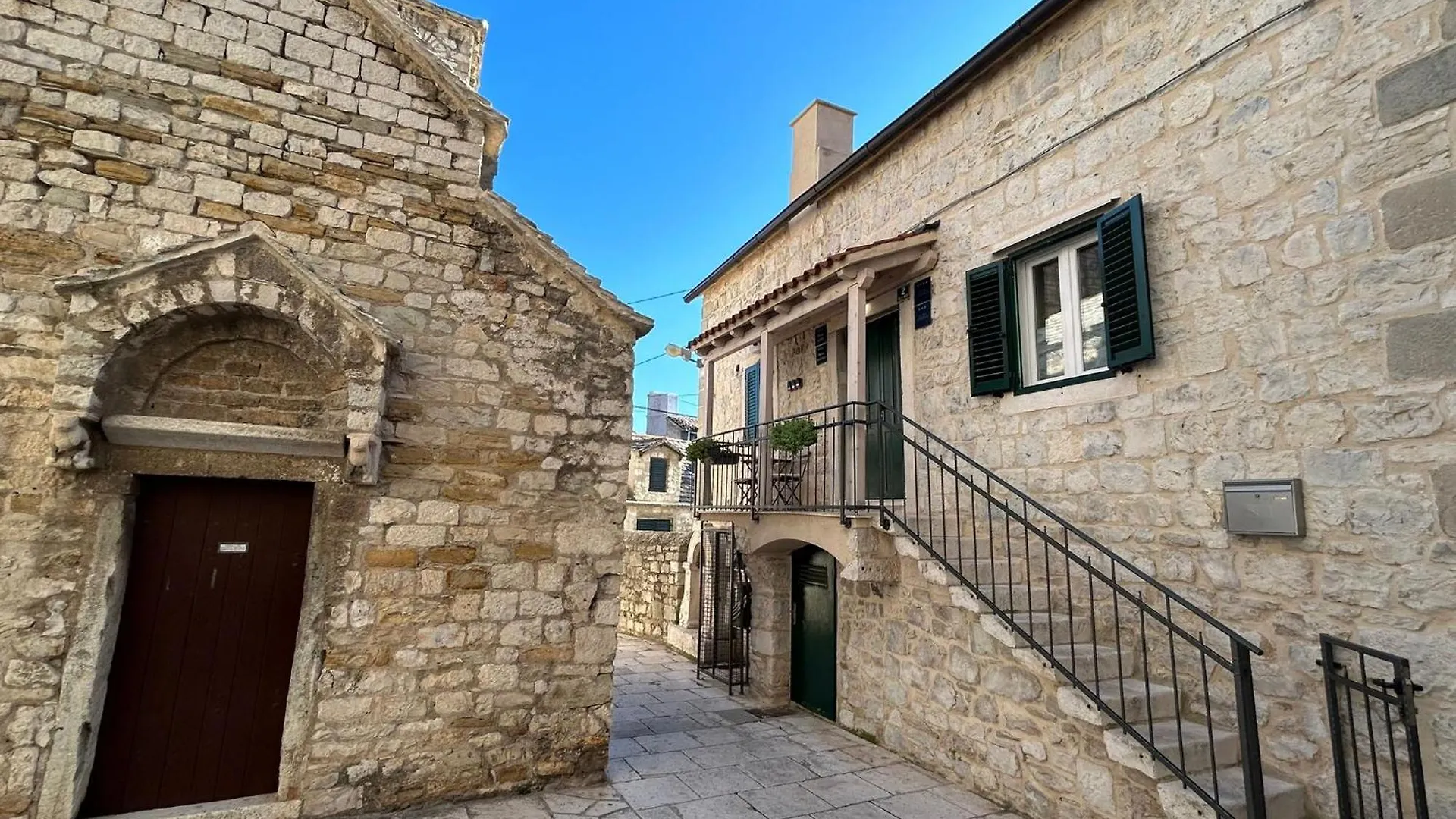 Apartment Mikula And Cvita Stone House Split Croatia